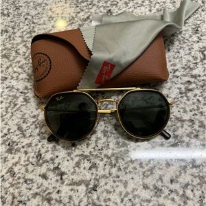 Unisex Ray Ban sunglasses